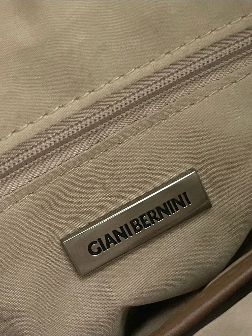 Giani Bernini sleek tan